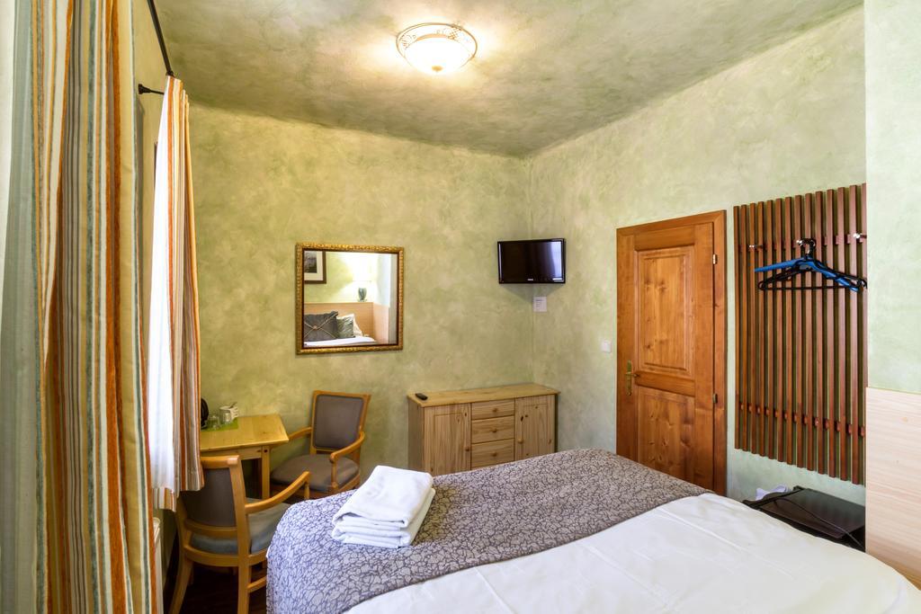 Pension U Hada Cesky Krumlov Exterior photo