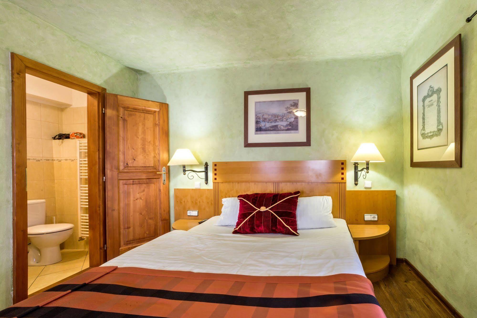 Pension U Hada Cesky Krumlov Exterior photo